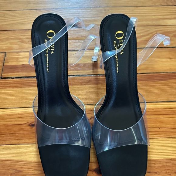 Heels  - Picture 2 of 5